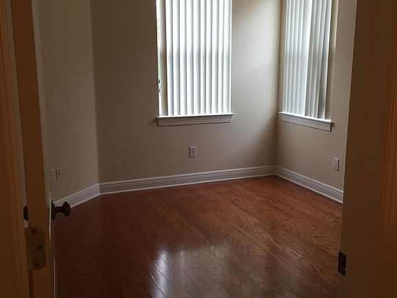 3rd image of 4974 Anniston Cir
