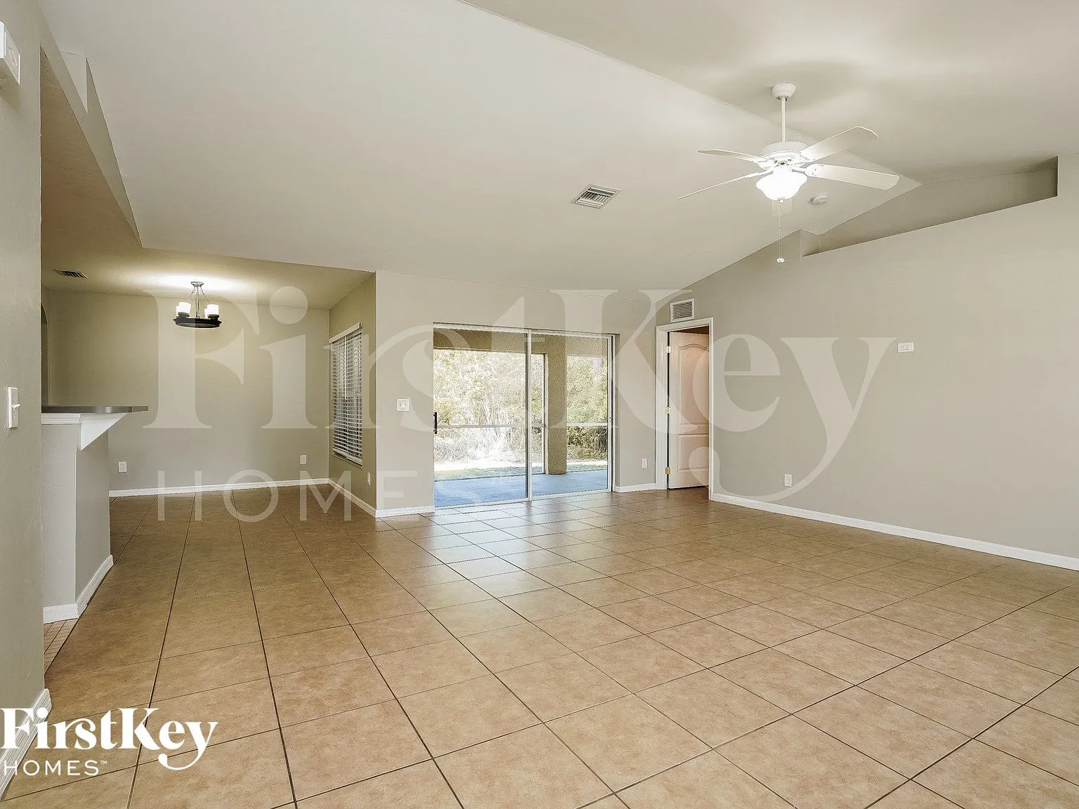 3 bed, 2.0 bath, 1574 sqft, $1,825 — Photo 2