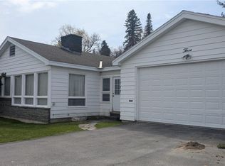 3 Westwood Ln, New Hartford, NY 13413