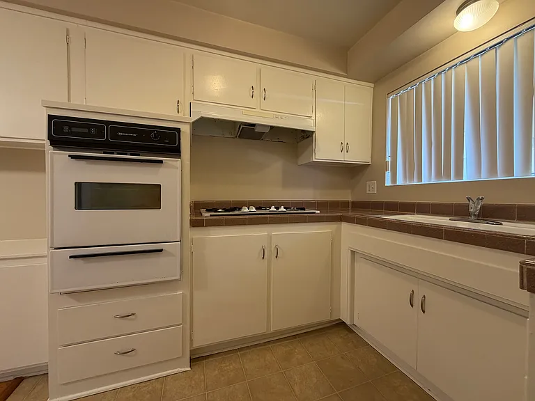 4425 Ocean View Blvd #19 — Photo 5