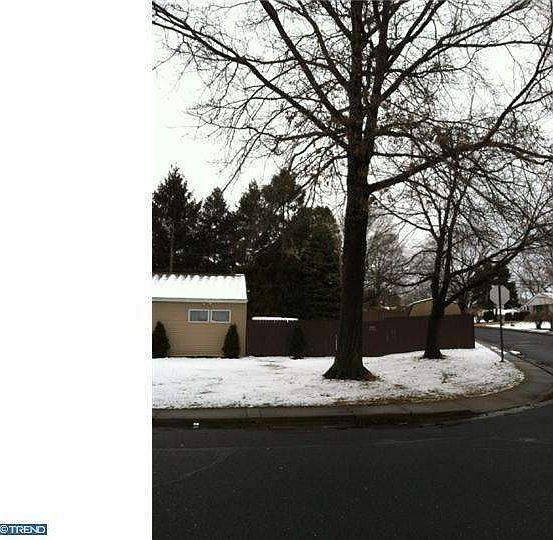 2nd image of 637 Auburn Rd