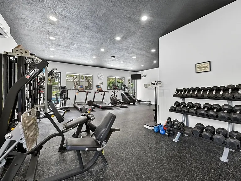 1813 Wood Fern Dr — Photo 30