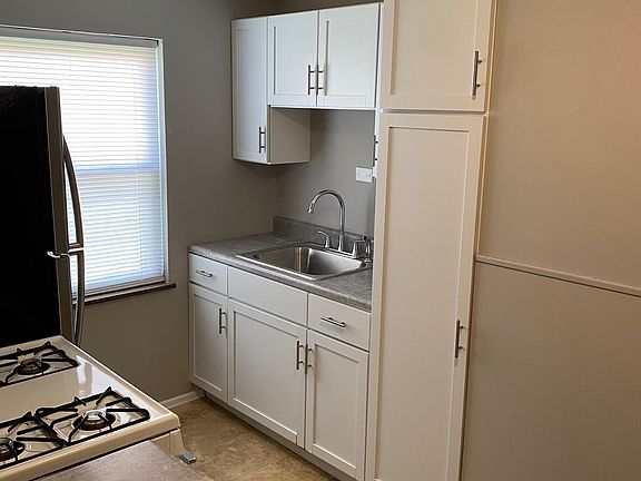 5th image of 6 W Victory Dr APT C