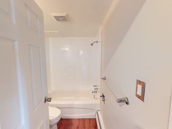 5th image of 607 67th Ave SW