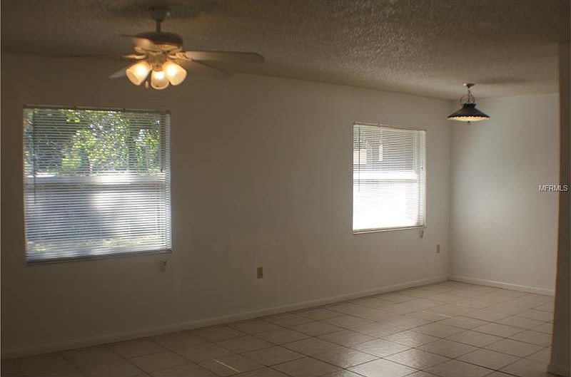 1st image of 140 W Davis Ave