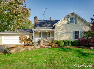 267 E Main St, Rockford, MI