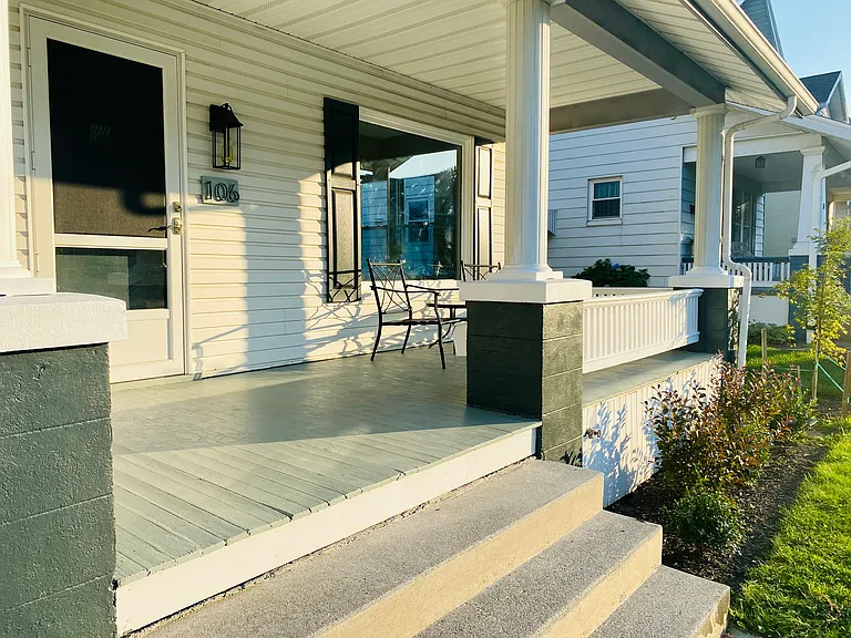 106 W Caracas Ave — Photo 18