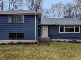 15 Gate Ridge Rd, Easton, CT 06612