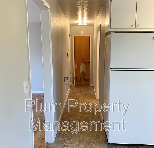 2318 S 10th St W — Photo 6