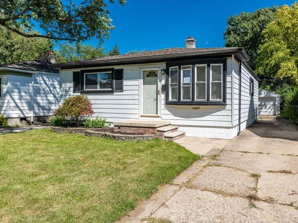 4647 Edgewood St, Dearborn Heights, MI 48125
