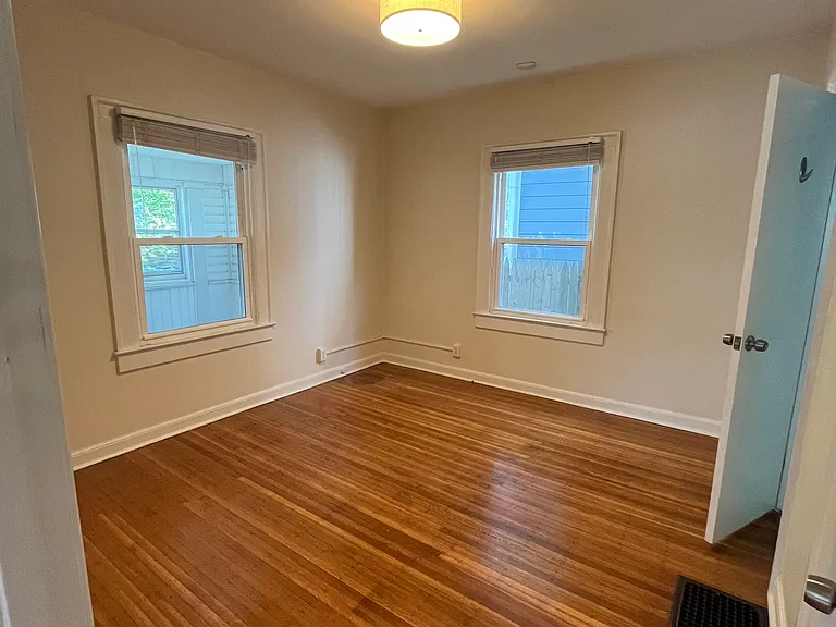 5219 Carrollton Ave — Photo 11