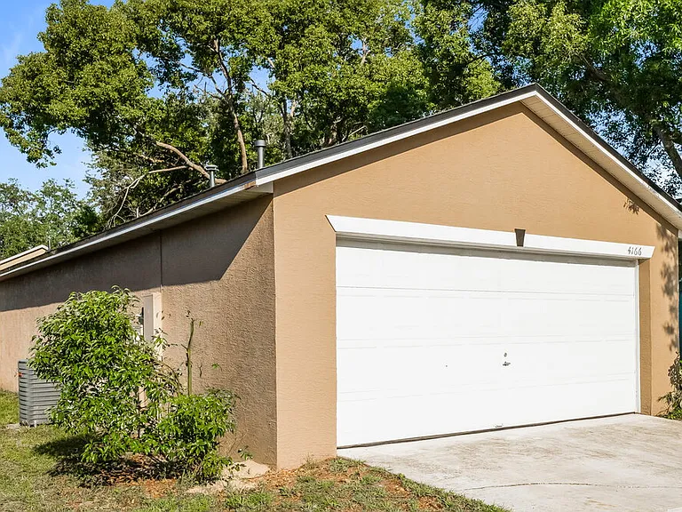 4166 Shadow Creek Cir — Photo 3