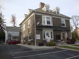 2815 W Queen Ln APT 2R, Philadelphia, PA 19129