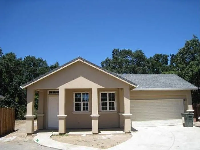 2129 Catskill Way photo 1