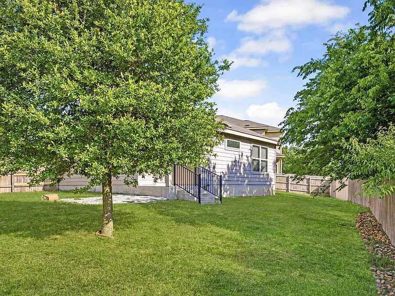 244 Circle Way — Photo 20