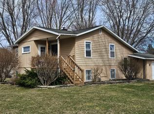 25998 May St, Edwardsburg, MI 49112