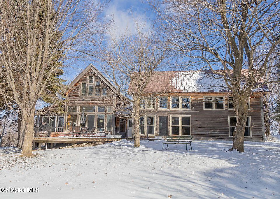 1st image of 140 Aspen Way
