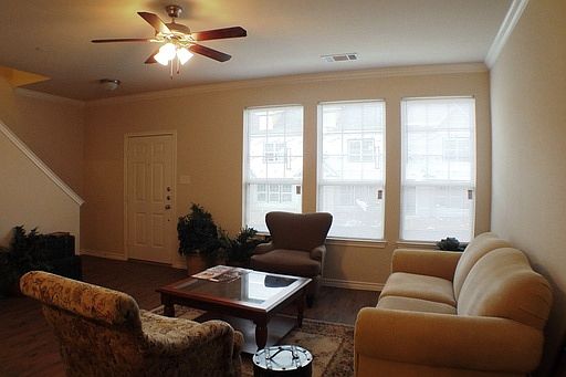 3rd image of 5408 Dolores Pl