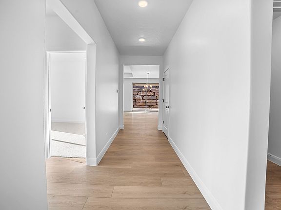 Finished home photos are representational images only. See sales agent for details.