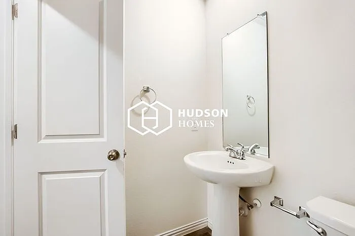 723 Sewanee St — Photo 11