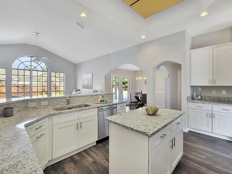 14581 Harewood Ct — Photo 5
