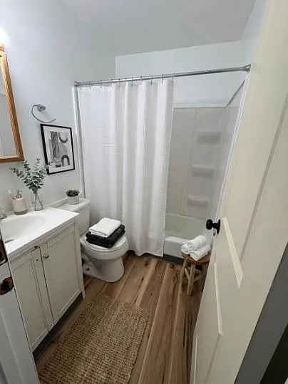 744 E Michigan Ave #11 — Photo 9