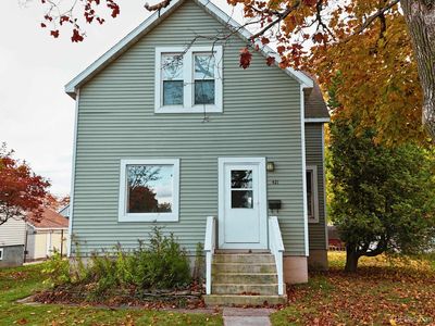 421 Michigan Ave, Gladstone, MI, 49837