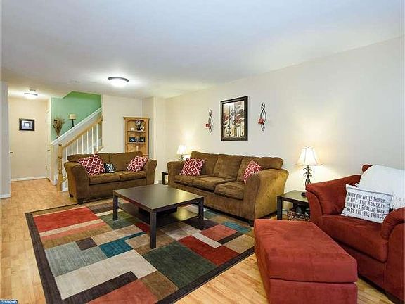 5th image of 1007 Cherry Wood Ct