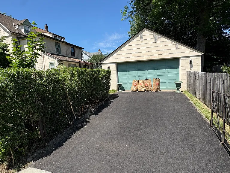 806 Pleasant Ave — Photo 20