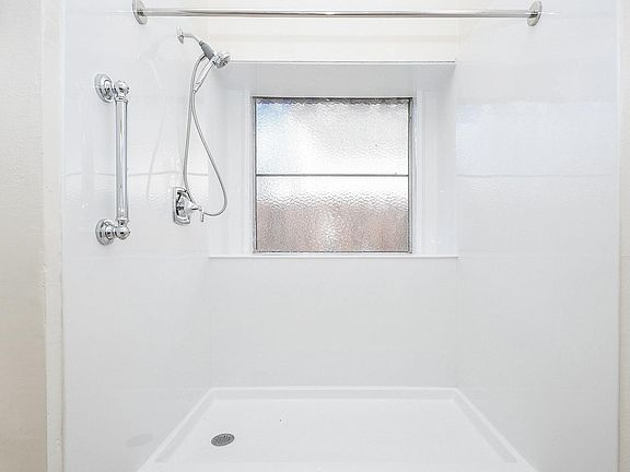 5th image of 1224 Sagebrush St