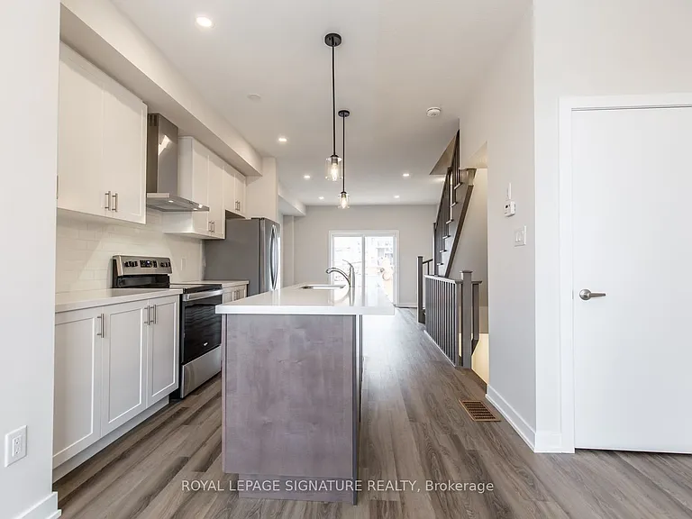 57 Markle Cres — Photo 9
