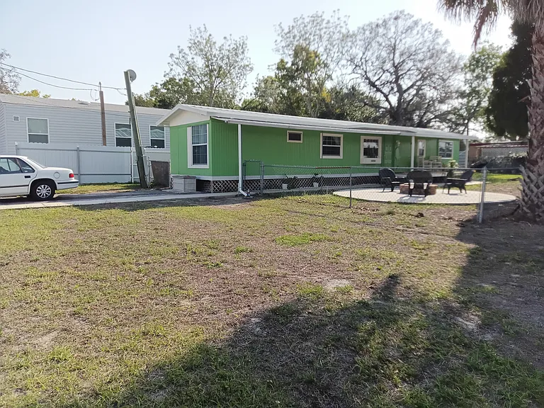 11401 Edison Ave — Photo 3