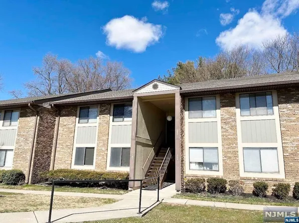 115 E Kings Hwy Unit 106, Maple Shade, NJ 08052