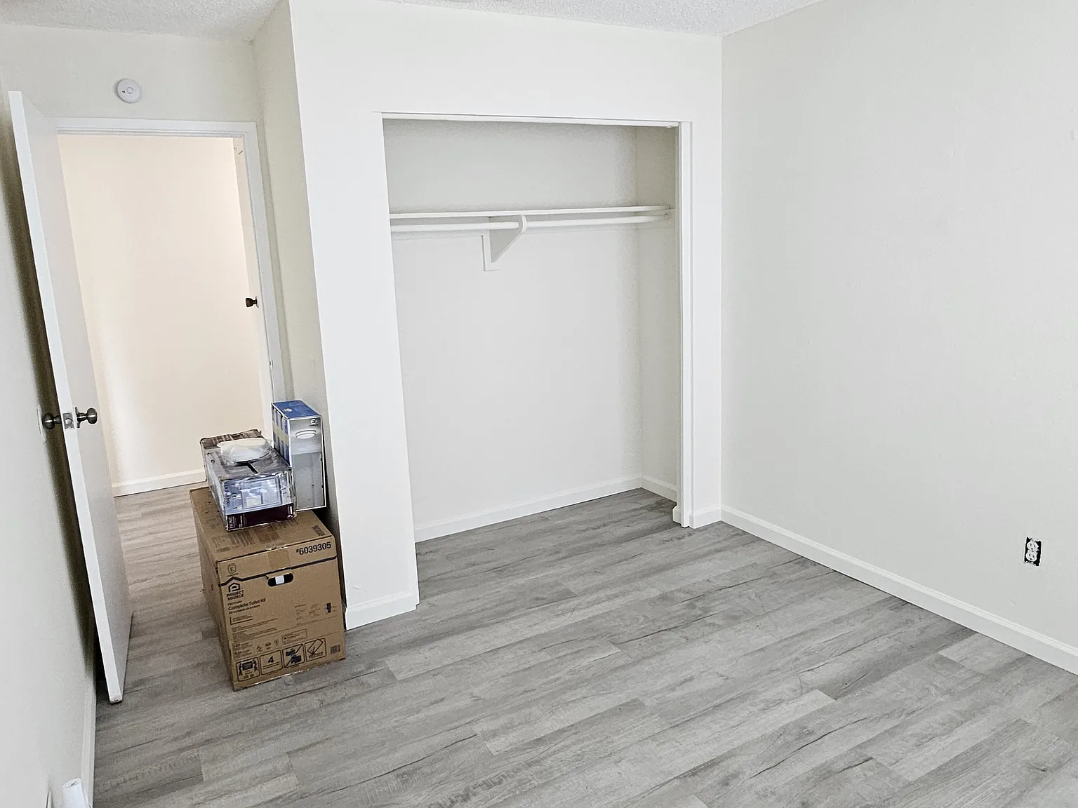 2 bed, 882 sqft, $1,990 — Photo 2