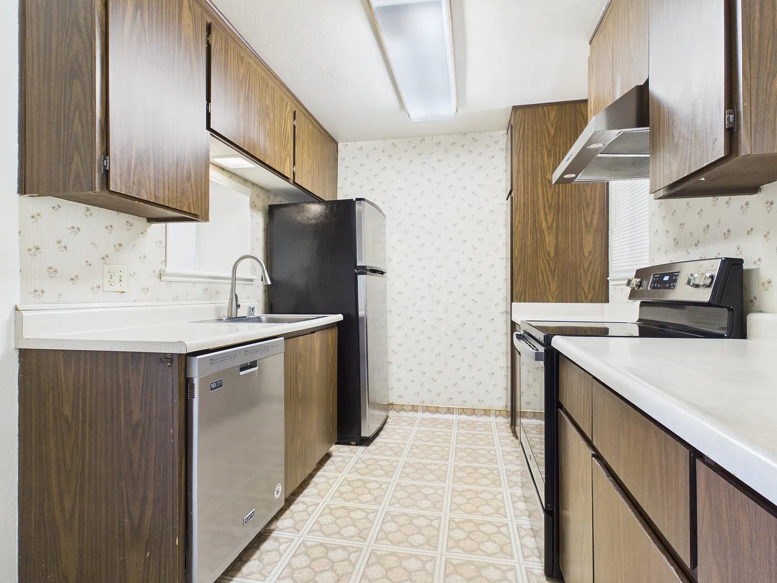 2 bed, 1370 sqft, $3,600 — Photo 3