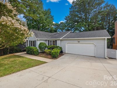 4060 Point Clear Dr, Tega Cay, SC, 29708