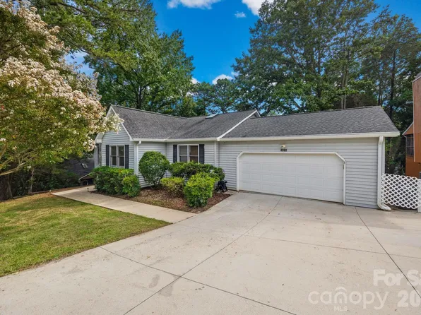 4060 Point Clear Dr, Tega Cay, SC 29708