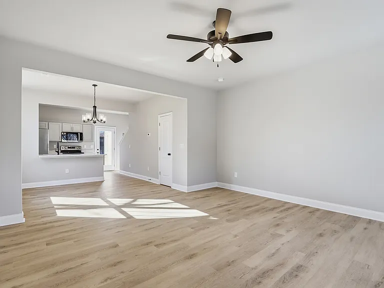 107 Virginia Ave — Photo 7