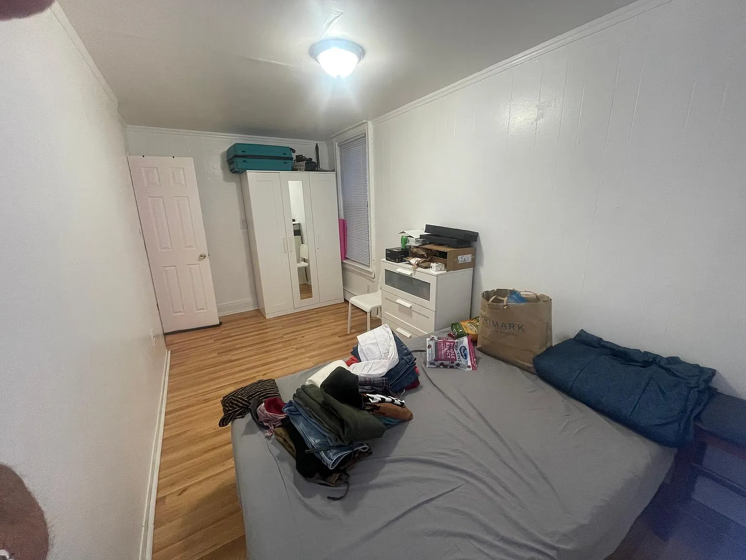 2 bed, 1050 sqft, $2,300 — Photo 4