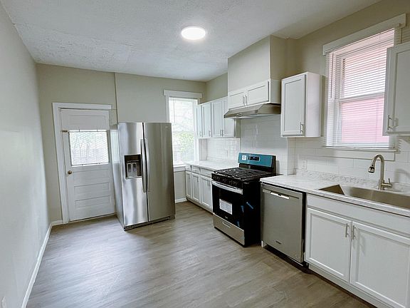 4th image of 2620 Melrose Ave #2