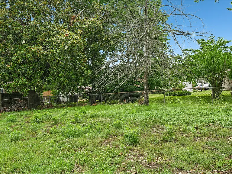 6609 Beacon Ln — Photo 35