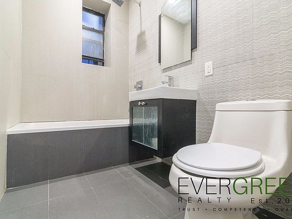 4th image of 1059 Bergen St #2K