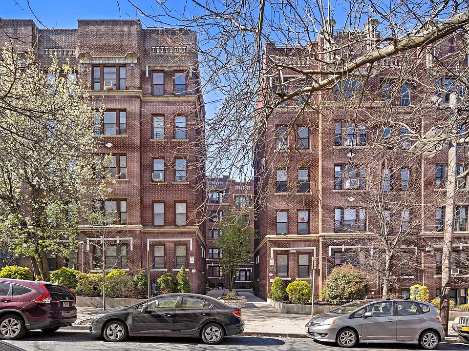 275 Harrison Ave #B4