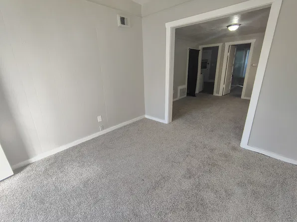 1320 Home Pl APT 1, Rockford, IL 61104