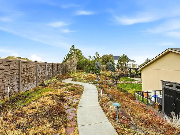 477 Heritage Hills Dr — Photo 38