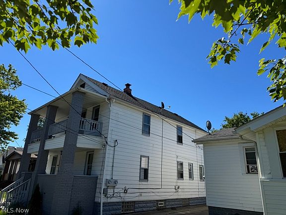 5th image of 20390 Westport Ave
