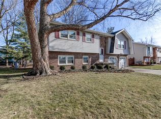 4524 Hale Dr, Decatur, IL 62526