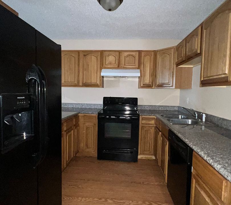 18039 Old Highway 49 APT D, Saucier, MS 39574 Zillow