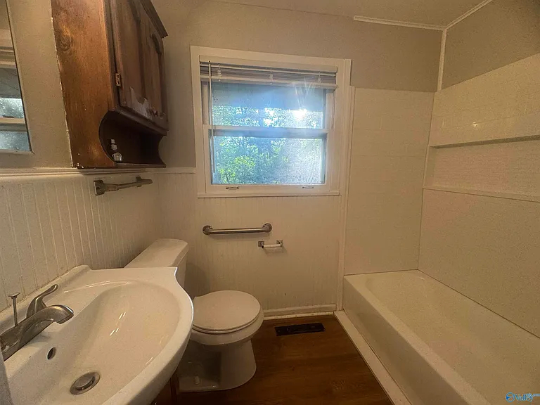 411 Ewing Dr — Photo 30