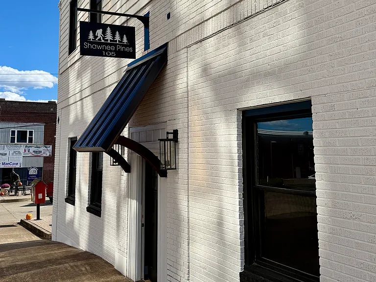 105 E Poplar St #A — Photo 14